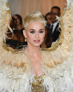 Katy Perry short blonde pixie cut