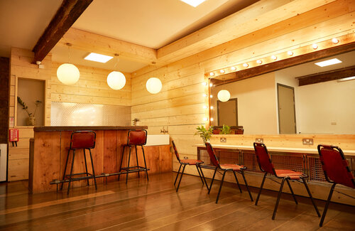 WRStudio1+52+Resize